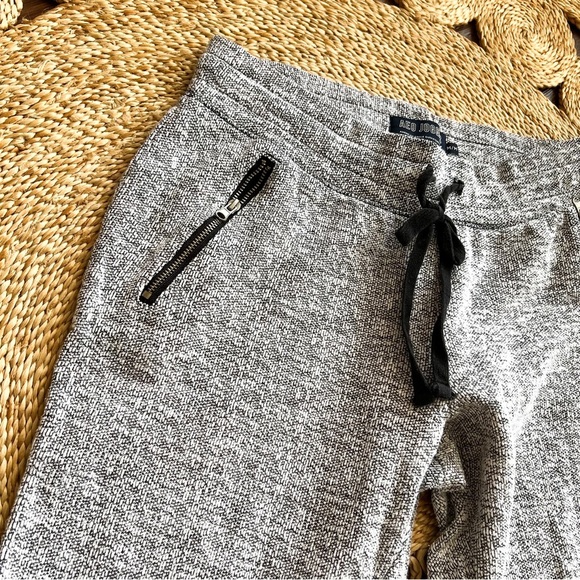 Joggers! - Picture 2 of 2